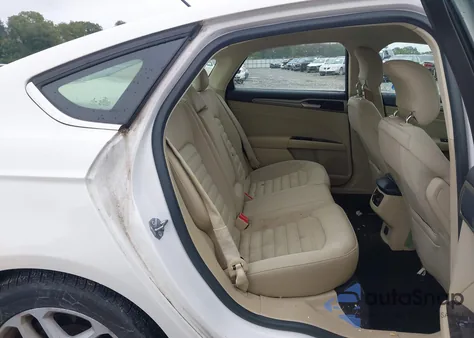 2014 Ford Fusion Se z USA, uszkodzony, nr VIN 3FA6P0H78ER372142